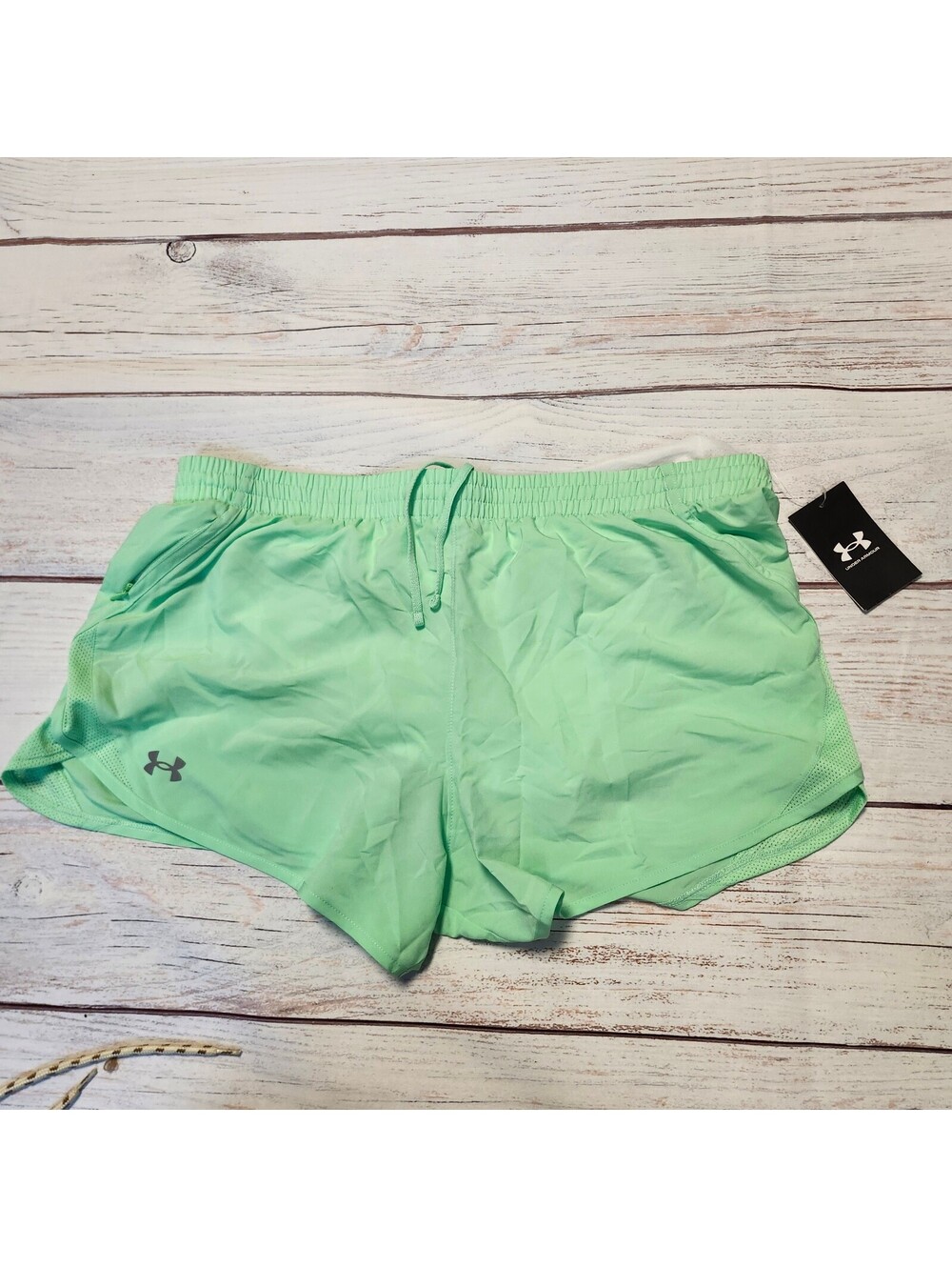 Under Armour Women's Fly By 3" Loose Fit Athletic Shorts XL Green NWT Zip Pocket